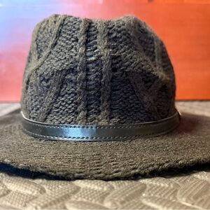 💚Sierra Black Knit Hat With Band